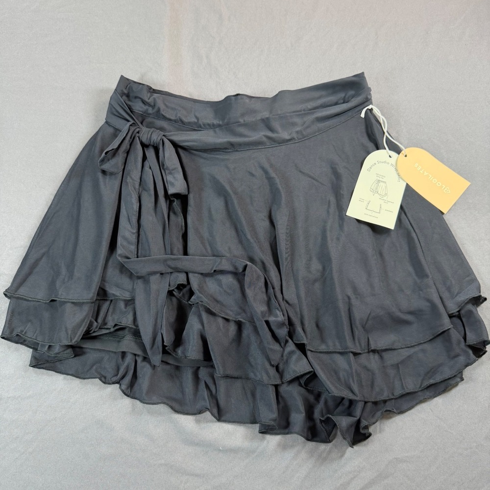 Blogilates Dance Studio Wrap Skort Black Large Double Layered Skirt with Shorts